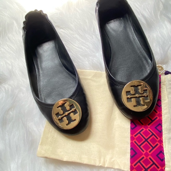 ♠️Tory Burch Black Flats♠️ - Picture 1 of 12